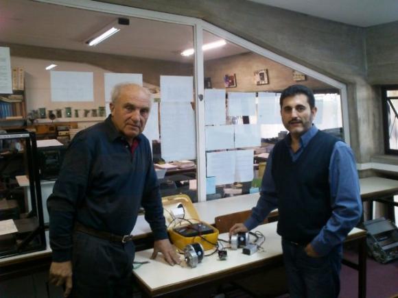 Investigadores Argentinos crean un robot que riega solo y se desplaza sobre tres ruedas