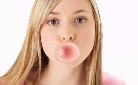 Presentan el primer chicle argentino para controlar el apetito y perder peso