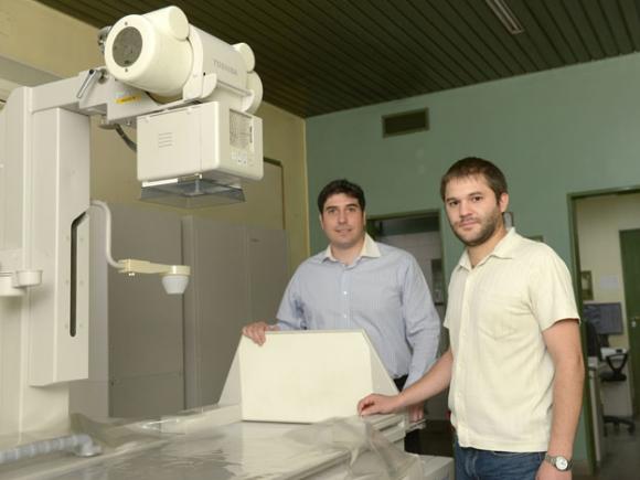 Ingenieros Argentinos crearon un software único que permite optimizar los equipos de salud‏