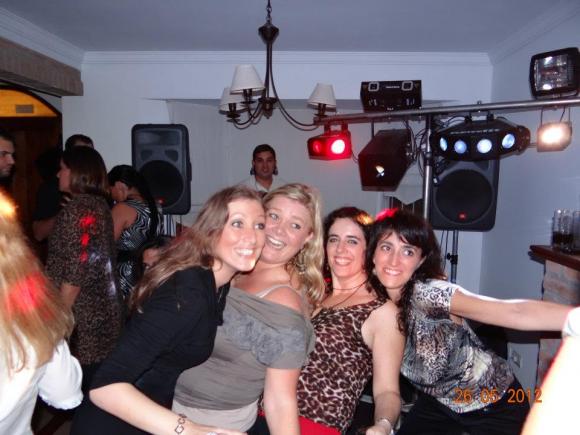 RESERVA PARA TU¨FIESTA¨SERVICIO DE DJ-KARAOKE-VIDEOS..