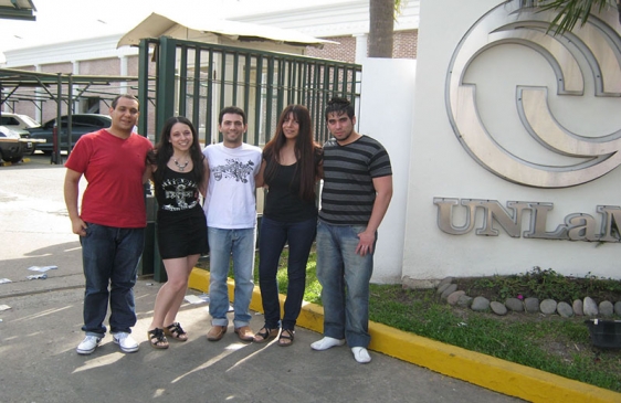 Estudiantes Argentinos crean un sistema para traducir lenguaje de señas