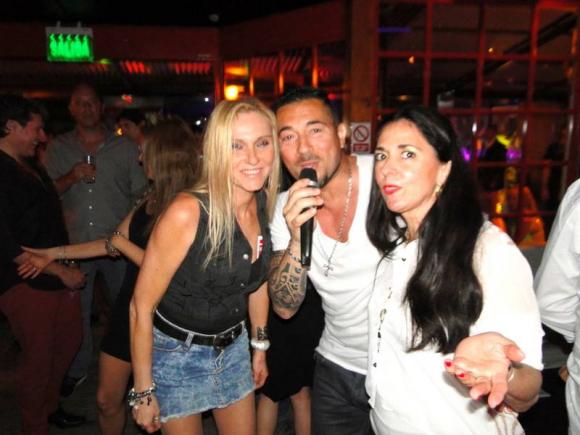 FOTOS SHOW GUSTAVO SANTILLAN EN¨LA VENTOLA¨SABADO PASADO