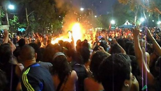 San Juan: Abortistas insultan, provocan y escupen a jóvenes católicos en la Catedral