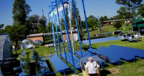 Investigadores Argentinos desarrollan un sistema para generar electricidad a partir de un concentrador de espejos expuestos a energía solar