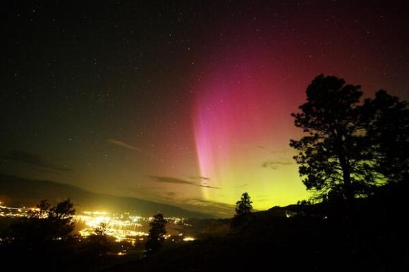 Colorida tormenta Geomagnética Solar azota latitudes polares