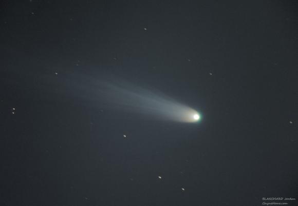 Cometa ISON lanzará polvo a la Tierra y científicos viajan a la Antártida a recogerlo