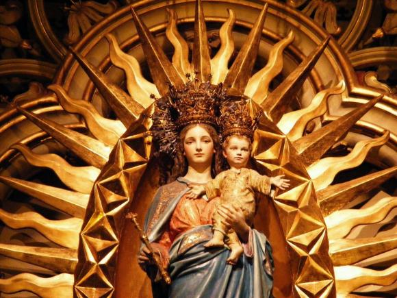 POR MARÍA, LA BENDICIÓN DEL PADRE HA BRILLADO SOBRE LOS HOMBRES