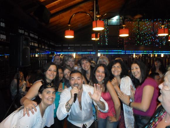 FOTOS SHOW GUSTAVO SANTILLAN EN¨LA CANTINA DE MI TIO¨AYER