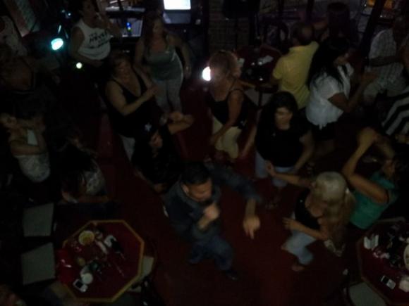 FOTOS SHOW GUSTAVO SANTILLAN EN¨LA BARBERIA¨DOMINGO PASADO