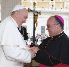 El Papa alentó al obispo de Malta a oponerse a ley de adopción gay