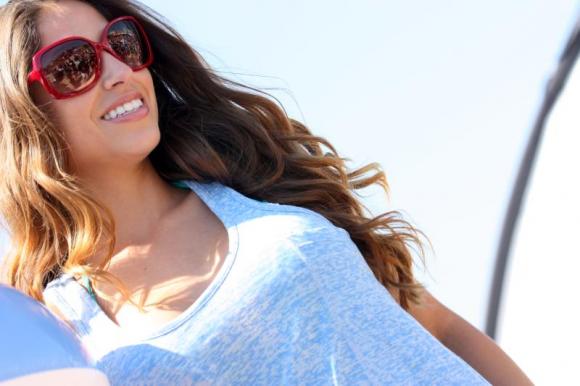 Los anteojos de sol vendidos en la calle y kioscos pueden dañar la cornea y la retina