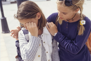 Neuronas espejo, la conexión invisible entre mentes que nos permite aprender, enseñar y sobrevivir