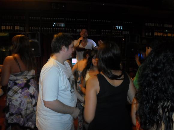 FOTOS SHOW GUSTAVO SANTILLAN EN¨LA CANTINA¨ AYER