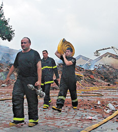 Nueve muertos, muchas preguntas