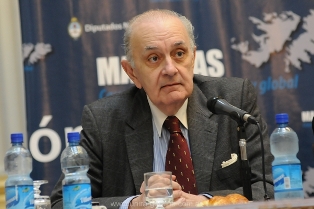 Diputado repudia presencia de legisladores uruguayos en Malvinas