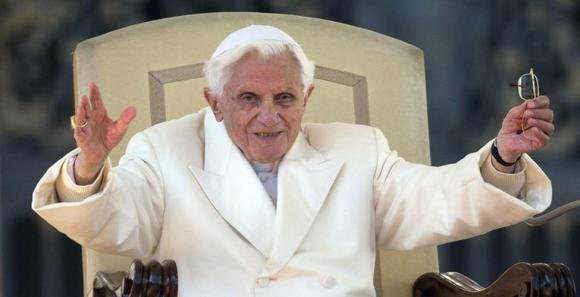La renuncia de Benedicto, minuto a minuto