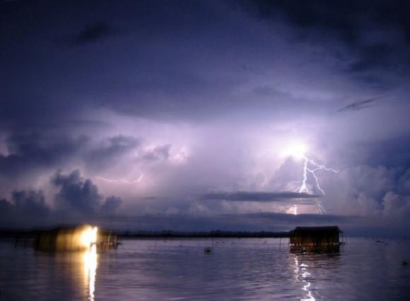 3.600 relámpagos caen en una hora, durante 300 días al año sobre el Río Catatumbo