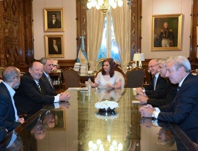 La Presidenta recibió a la comitiva que lleva mensaje de convivencia a Medio Oriente