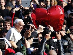 El Papa Franscisco alienta a “La alegría del sí para siempre” 
