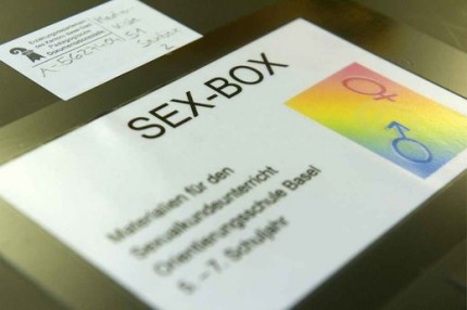 ¡En Suiza, distribuyen “Sex-box” a niños de 4 años para enseñar el “placer”!