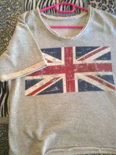 Laguna Paiva: proponen no exhibir en comercios prendas de vestir con la bandera británica