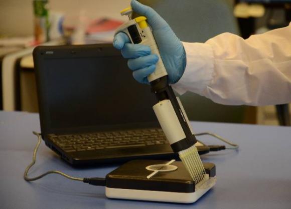 Desarrollan en Argentina un equipo que permite diagnosticar enfermedades en 15 minutos