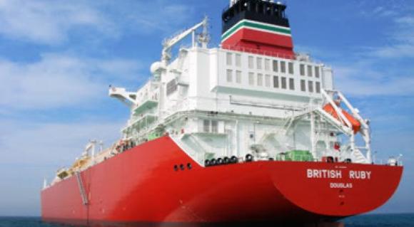 ¨Si Argentina permite operar a buques ingleses, qué no bloquee Malvinas¨