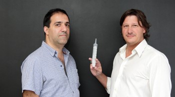 Logran transformar los blisters de descarte en jeringas nacionales