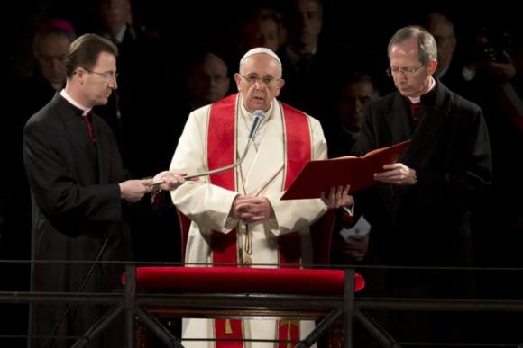 ¨En la cruz vemos la inmensidad de la misericordia de Dios¨, dice el Papa