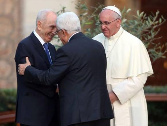 Francisco, artífice de un histórico rezo por la paz