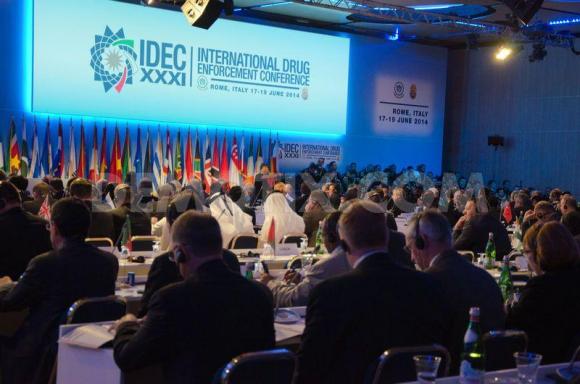 La droga es un mal y con el mal no puede haber fisuras ni compromisos, dijo Francisco