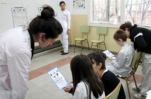 Controlan la vista en escuelas públicas de San Isidro