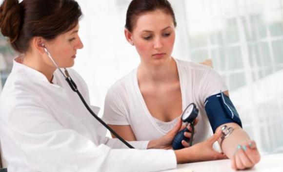 La hipertensión aumentaría el riesgo de psoriasis en mujeres