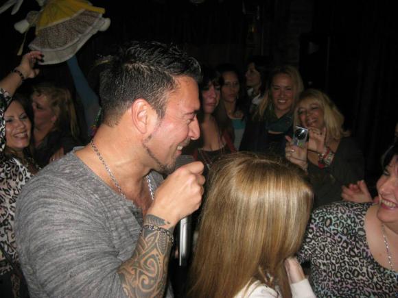 SHOWS VIERNES 25¨VENTOLA¨,SABADO 26¨CENTRO GALICIA¨