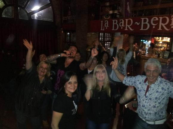 FOTOS SHOW GUSTAVO SANTILLAN EN ¨LA BARBERIA¨