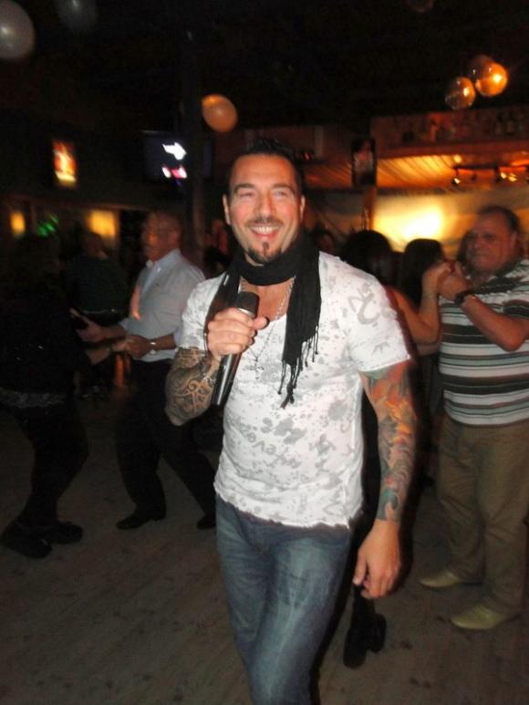 SHOWS VIERNES 22 COMPANY,SABADO Y DOMINGO EN...