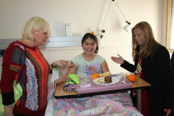 San Isidro: Regalos para los chicos del Hospital Materno Infantil 