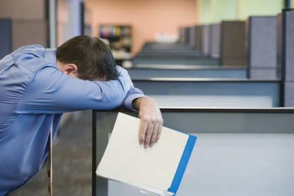 Buscan prevenir adicciones en los lugares de trabajo