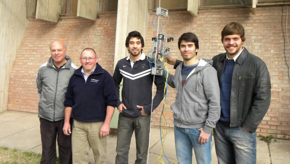 Estudiantes Argentinos de Mecatrónica construyeron un robot escalador