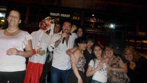 FOTOS SHOW GUSTAVO SANTILLAN EN ¨LA CANTINA DE MI TIO¨
