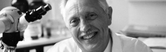 Abortistas quieren ningunear los méritos del Dr. Lejeune por ser provida: su viuda lo defiende