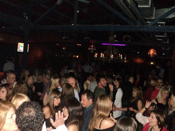 SHOWS JUEVES 6 ,VIERNES Y SABADO EN...