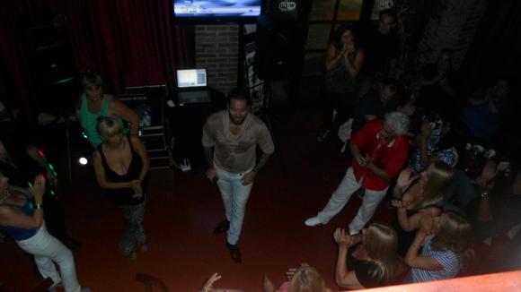 FOTOS SHOW GUSTAVO SANTILLAN EN ¨LA BARBERIA¨