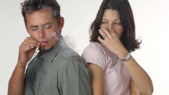 Los fumadores pasivos de marihuana pueden dañar su corazón