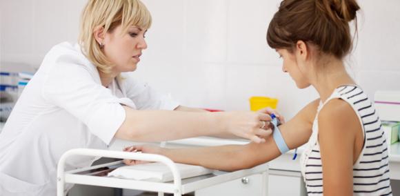 Bajó un 7% la transmisión del VIH de la embarazada al bebé 