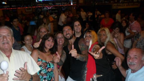 FOTOS SHOW GUSTAVO SANTILLAN EN ¨LA CANTINA¨ 31 DIC