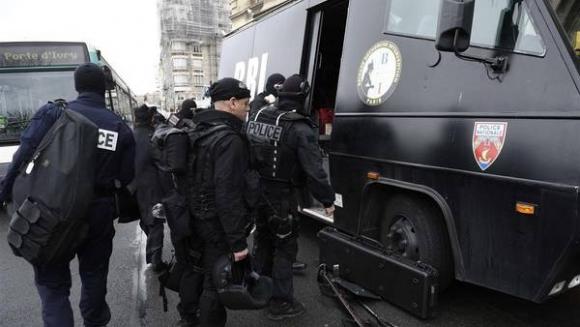 Atacan varias mezquitas en Francia