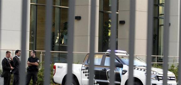 El cerrajero que abrió la puerta del departamento de Nisman: ¨La de servicio estaba sin cerrarse, simplemente empujé la llave y entré en dos minutos¨