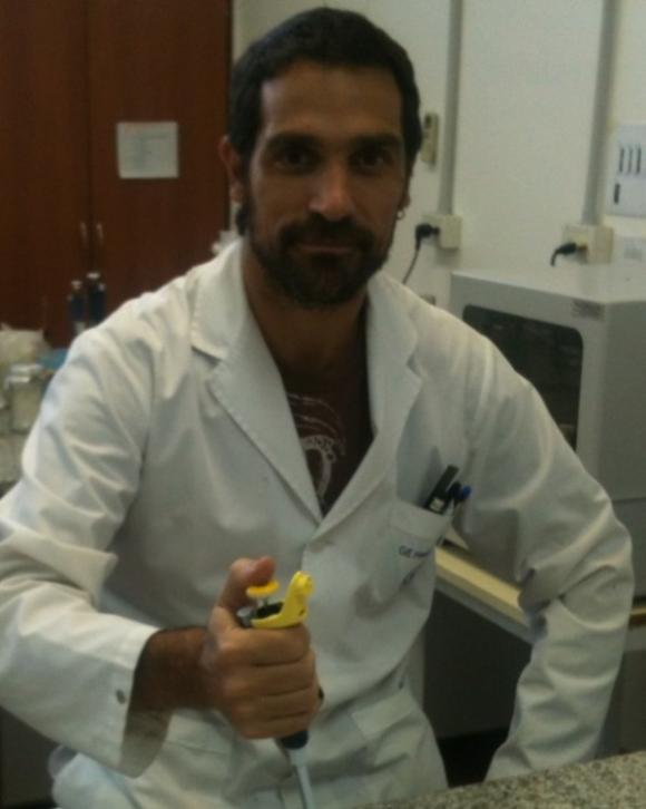 Laboratorio argentino estudia microorganismos que tienen la sorprendente capacidad de elaborar plásticos biodegradables