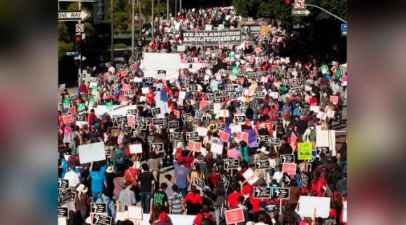 Estados Unidos: Miles marchan en defensa de la vida en Los Ángeles